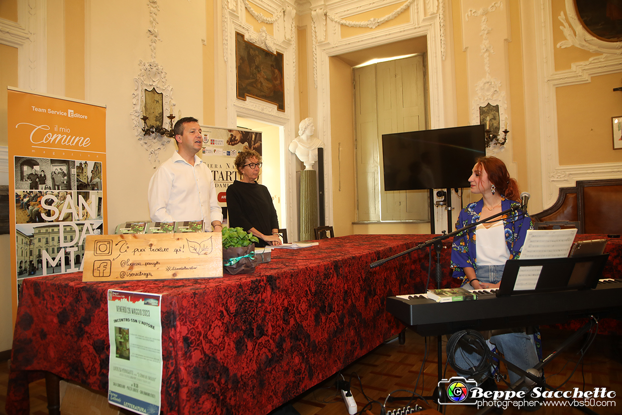 VBS_1280 - Presentazione libro 'Il dono del basilico' di Lucrezia Pernigotti.jpg